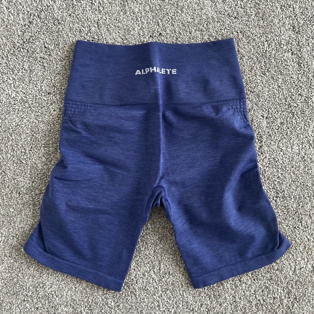 Alphalete Biker Shorts / S